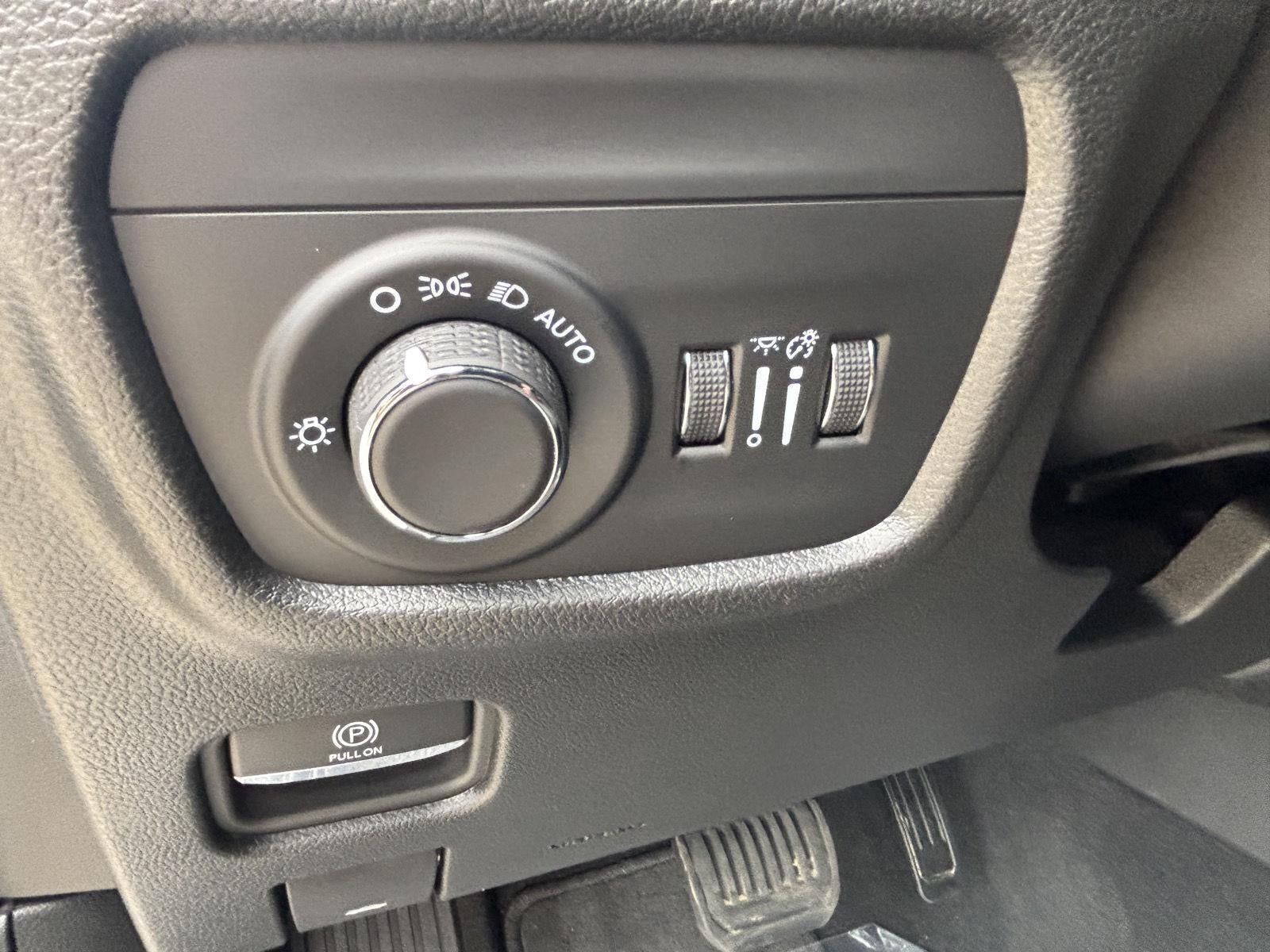 2024 Jeep Grand Cherokee Laredo X