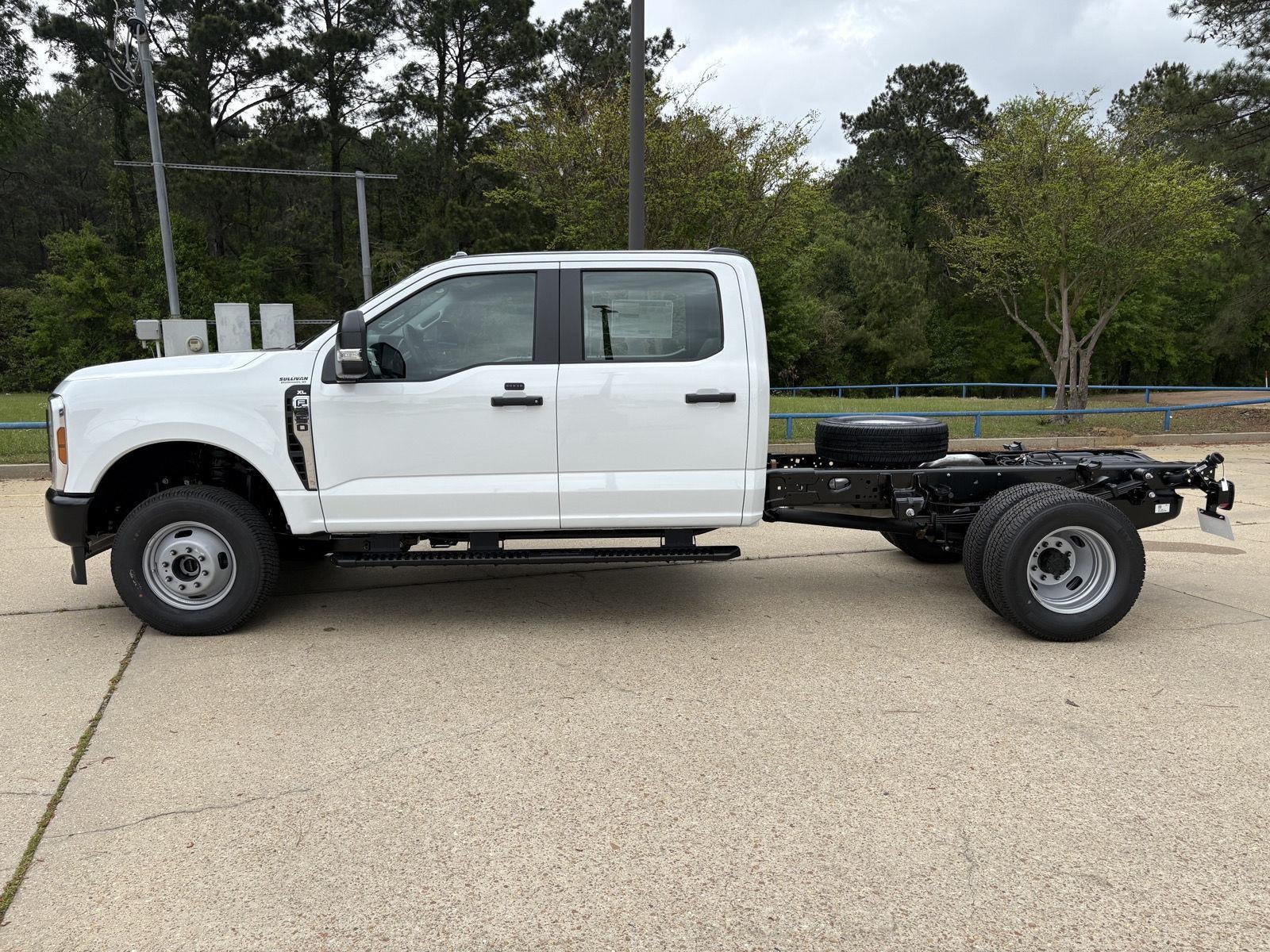 2026 Ford Super Duty F-350 DRW F-350® XL
