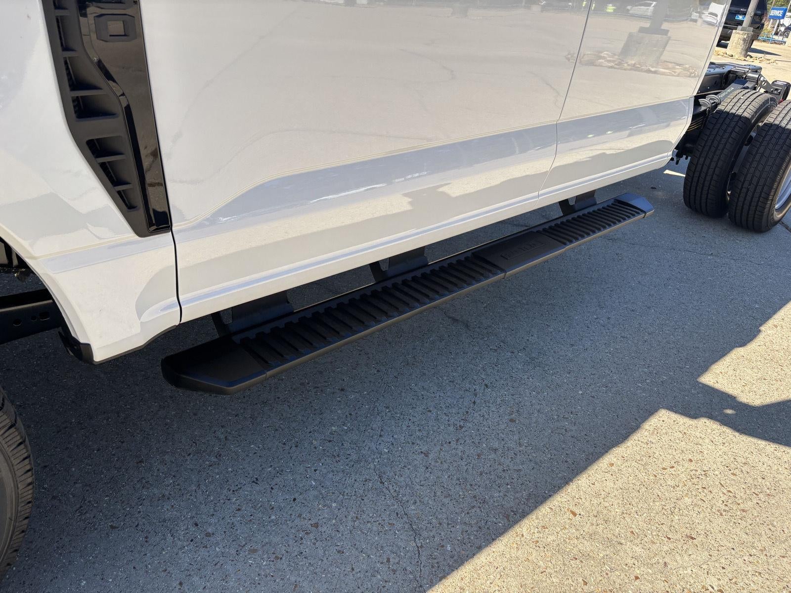 2027 Ford Super Duty F-350 DRW F-350® XL