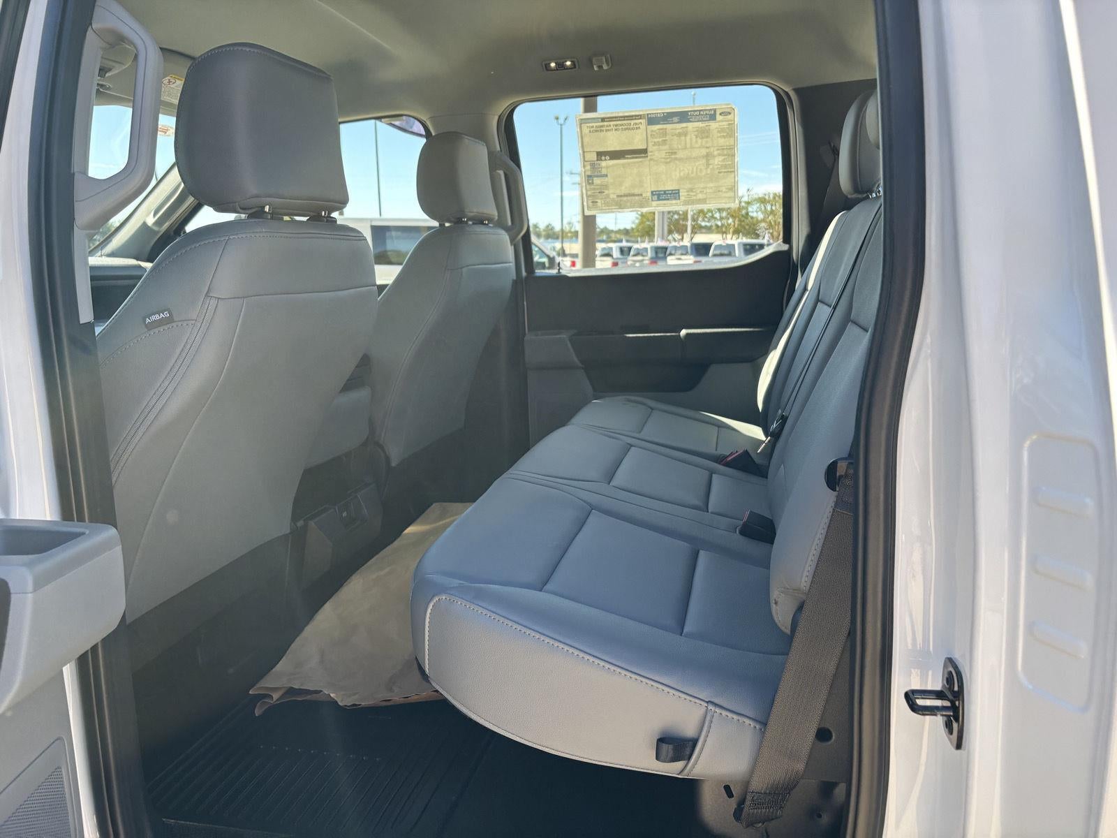 2027 Ford Super Duty F-350 DRW F-350® XL
