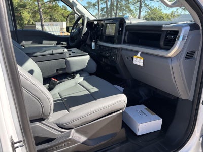 2027 Ford Super Duty F-350 DRW F-350® XL