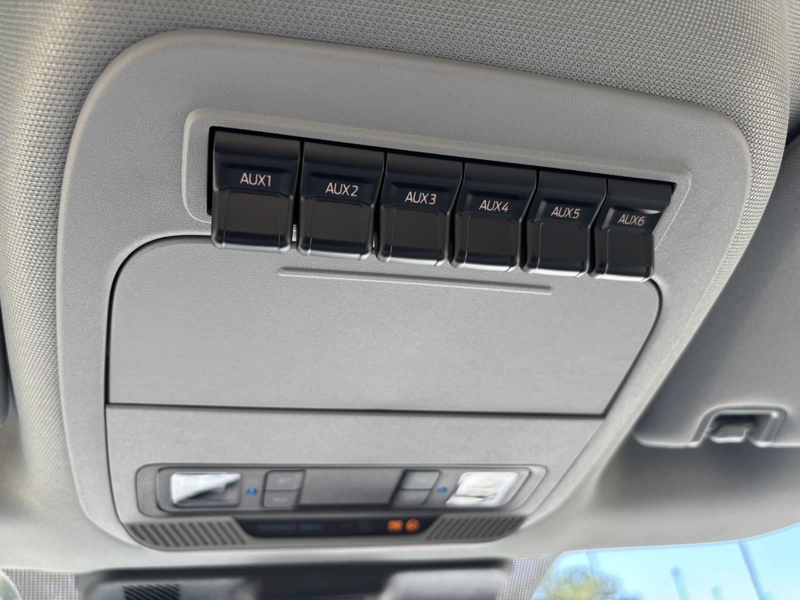 2027 Ford Super Duty F-350 DRW F-350® XL