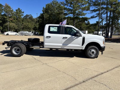 2027 Ford Super Duty F-350 DRW F-350® XL