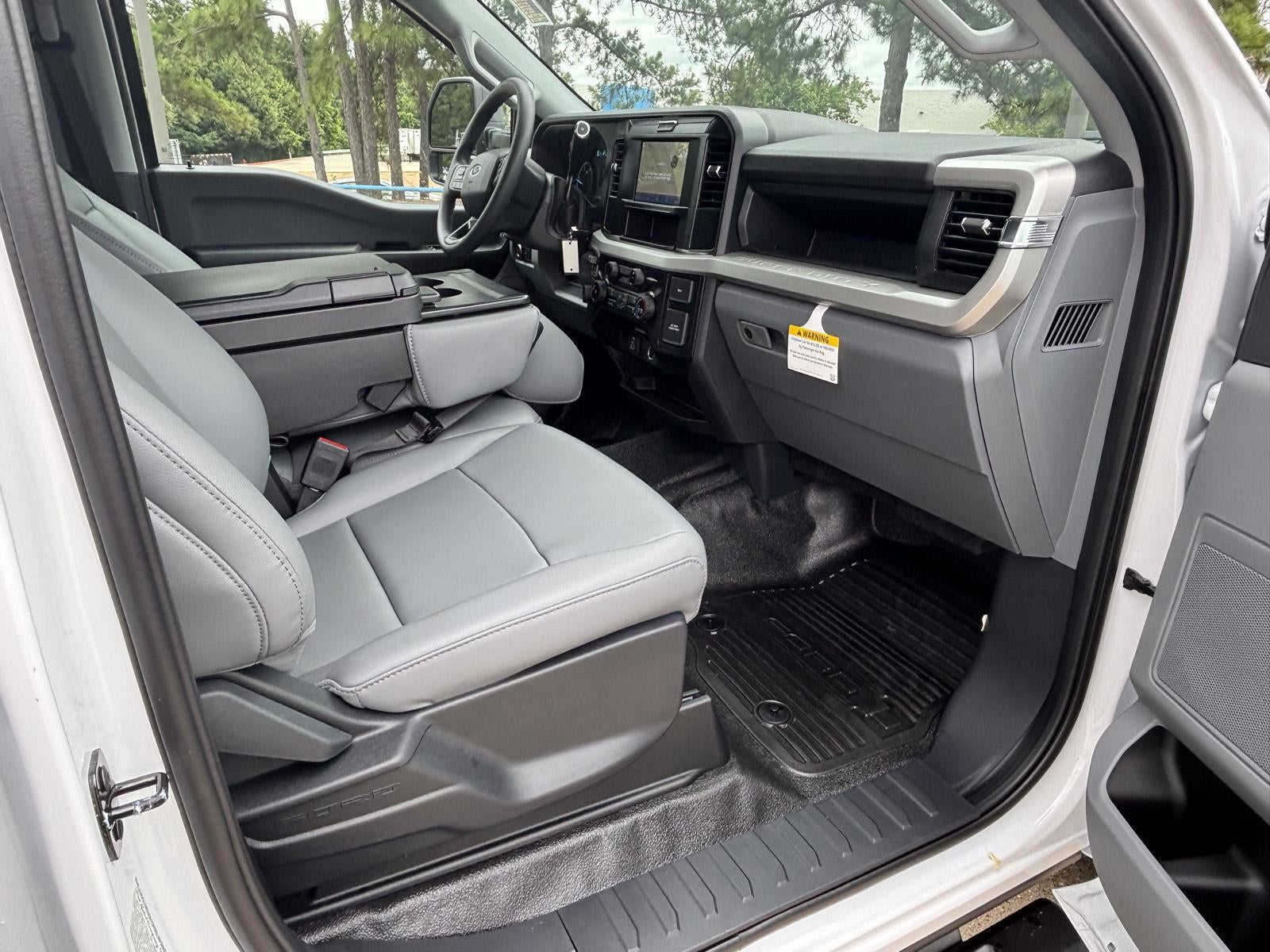 2026 Ford Super Duty F-350 DRW F-350® XL