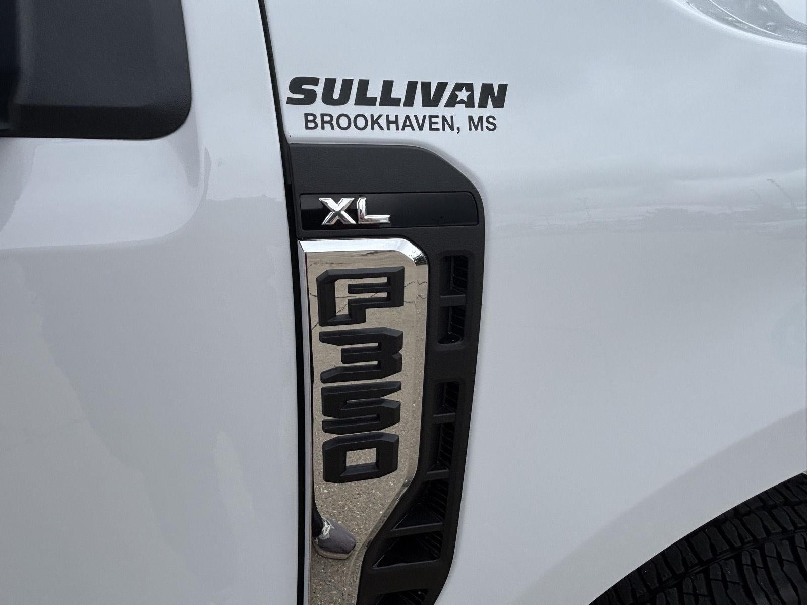 2026 Ford Super Duty F-350 DRW F-350® XL