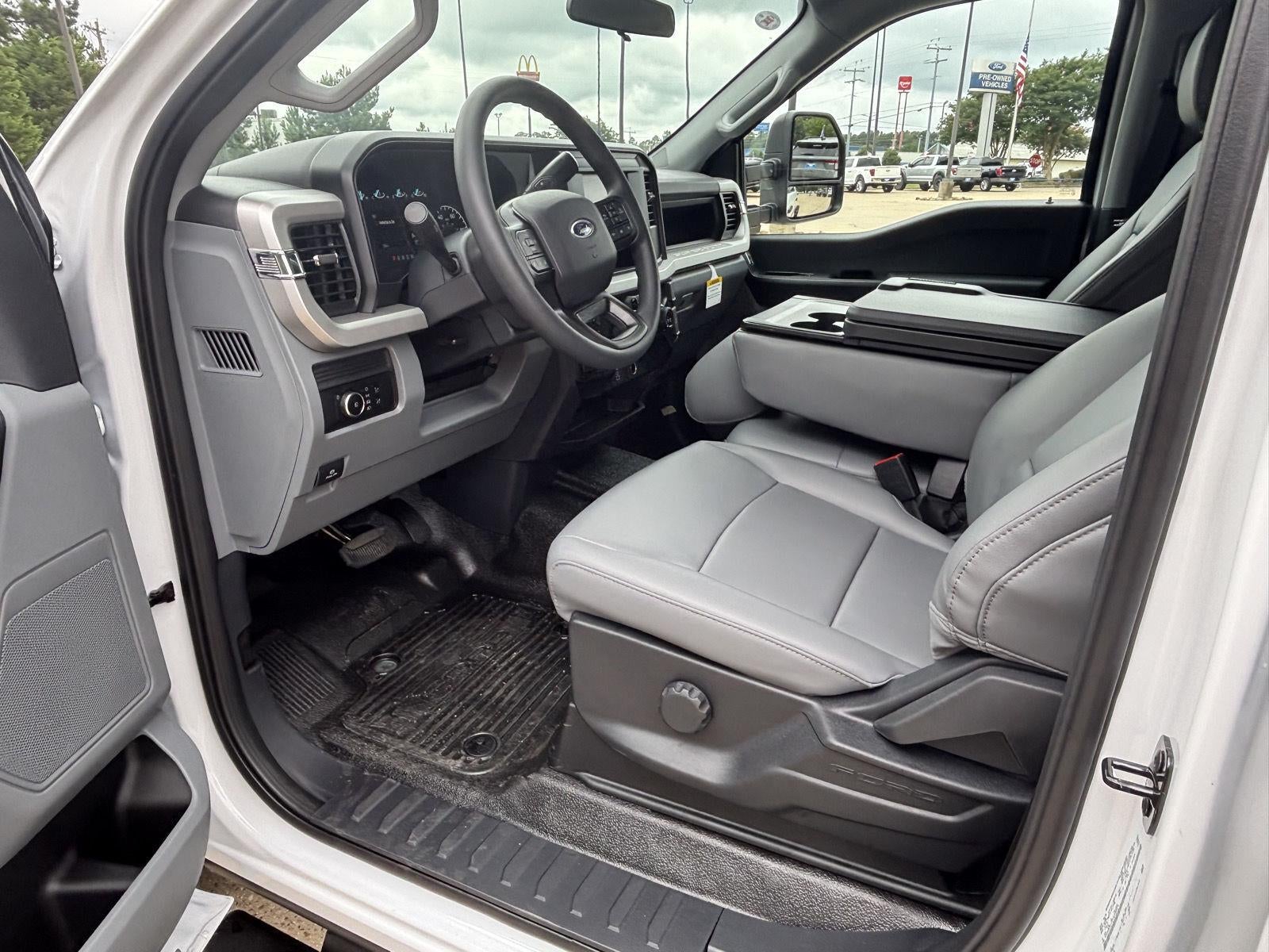 2026 Ford Super Duty F-350 DRW F-350® XL