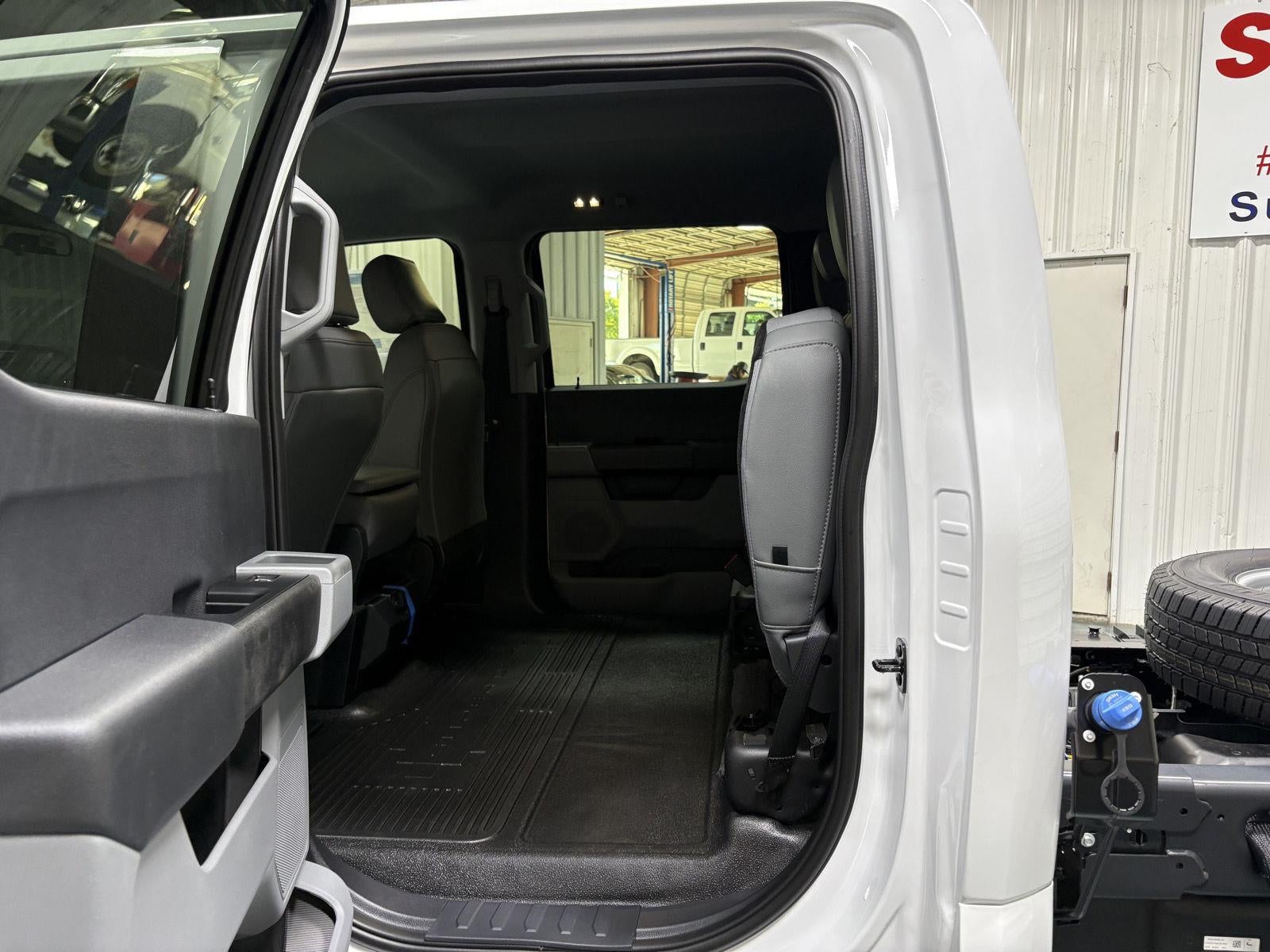 2026 Ford Super Duty F-350 DRW F-350® XL