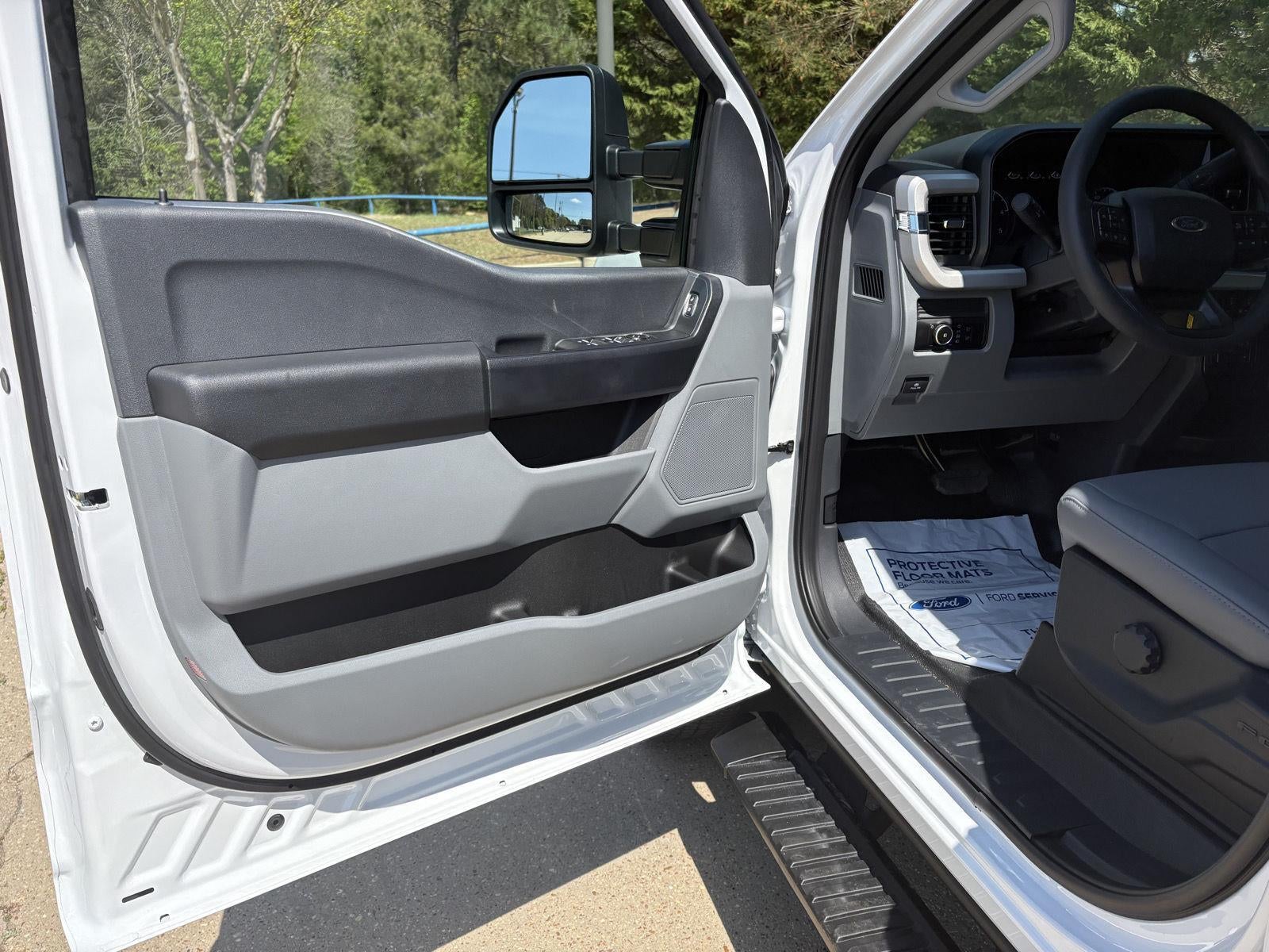 2026 Ford Super Duty F-350 DRW F-350® XL