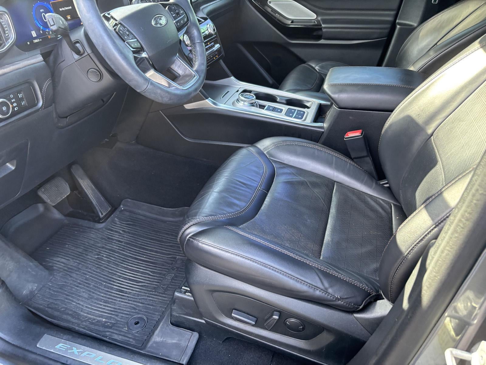 2023 Ford Explorer Platinum