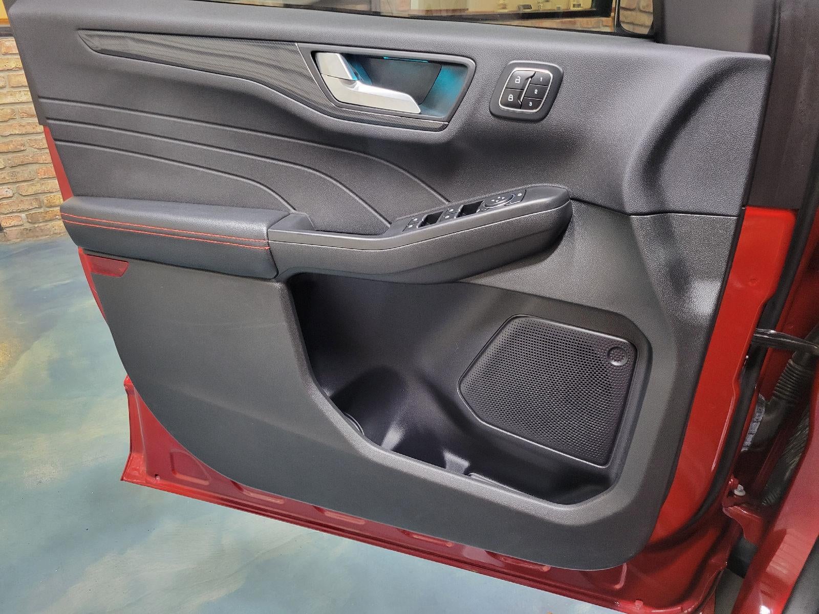 2023 Ford Escape ST-Line Elite