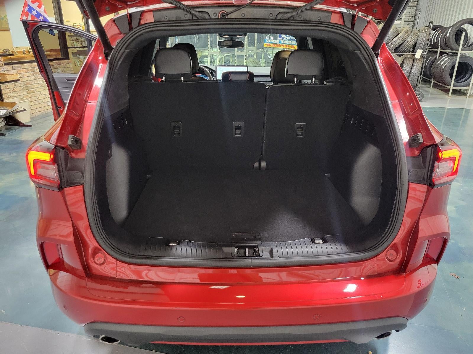 2023 Ford Escape ST-Line Elite