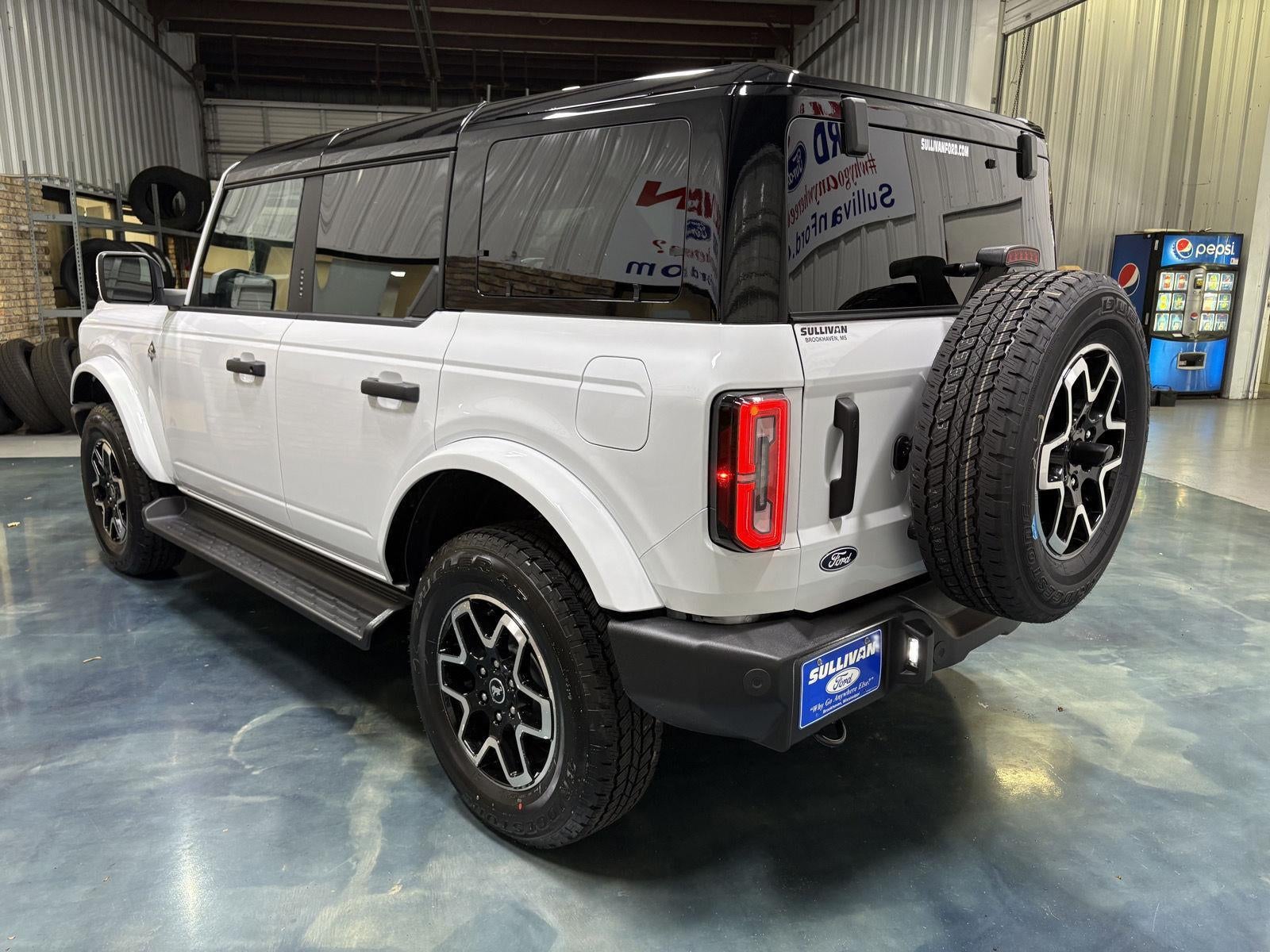 2026 Ford Bronco Outer Banks