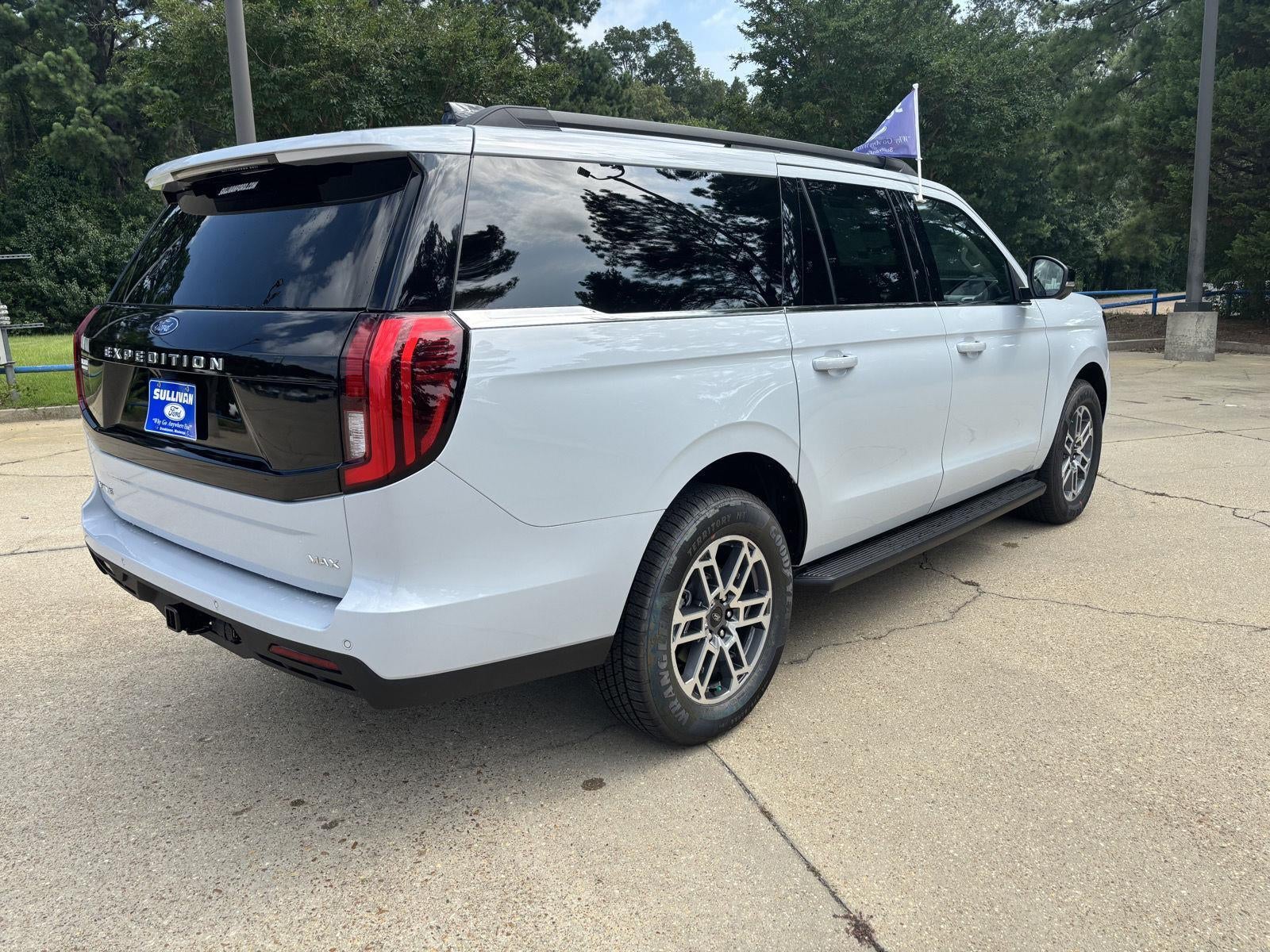 2026 Ford Expedition Max MAX Active