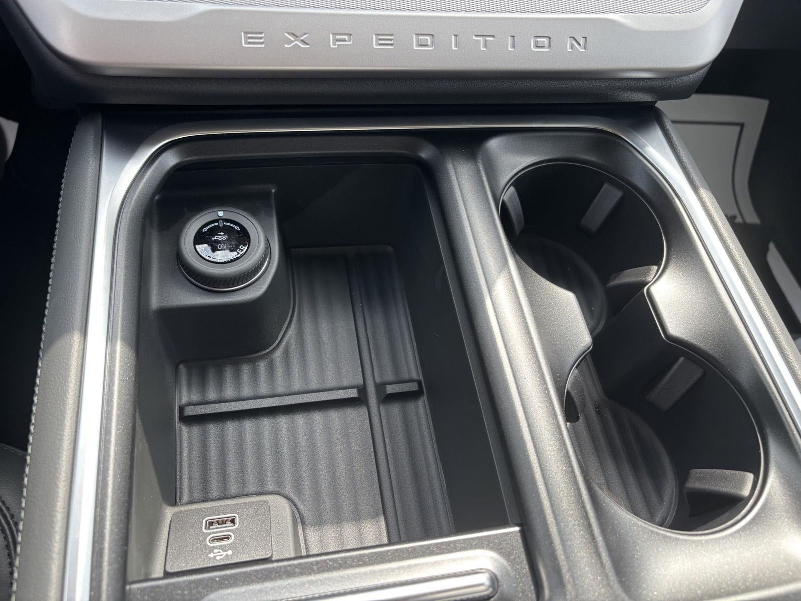 2026 Ford Expedition Max MAX Active