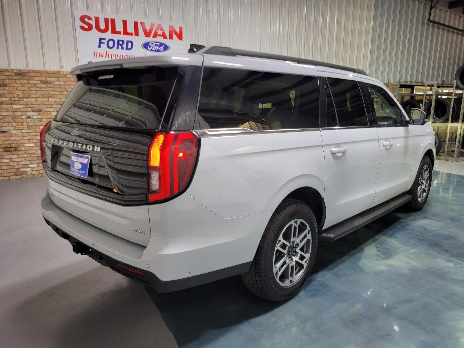 2025 Ford Expedition Max Active