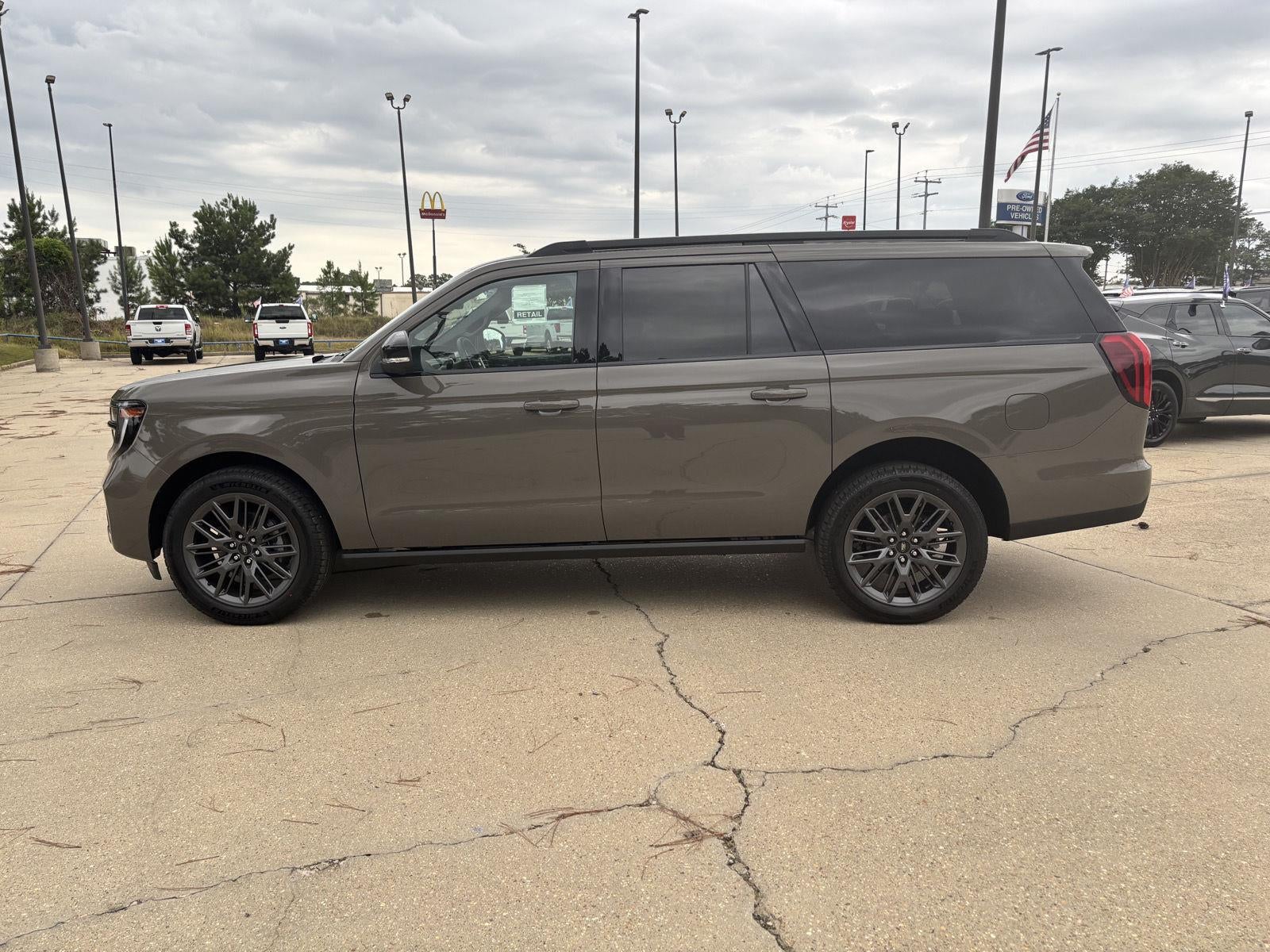2027 Ford Expedition Max MAX Platinum