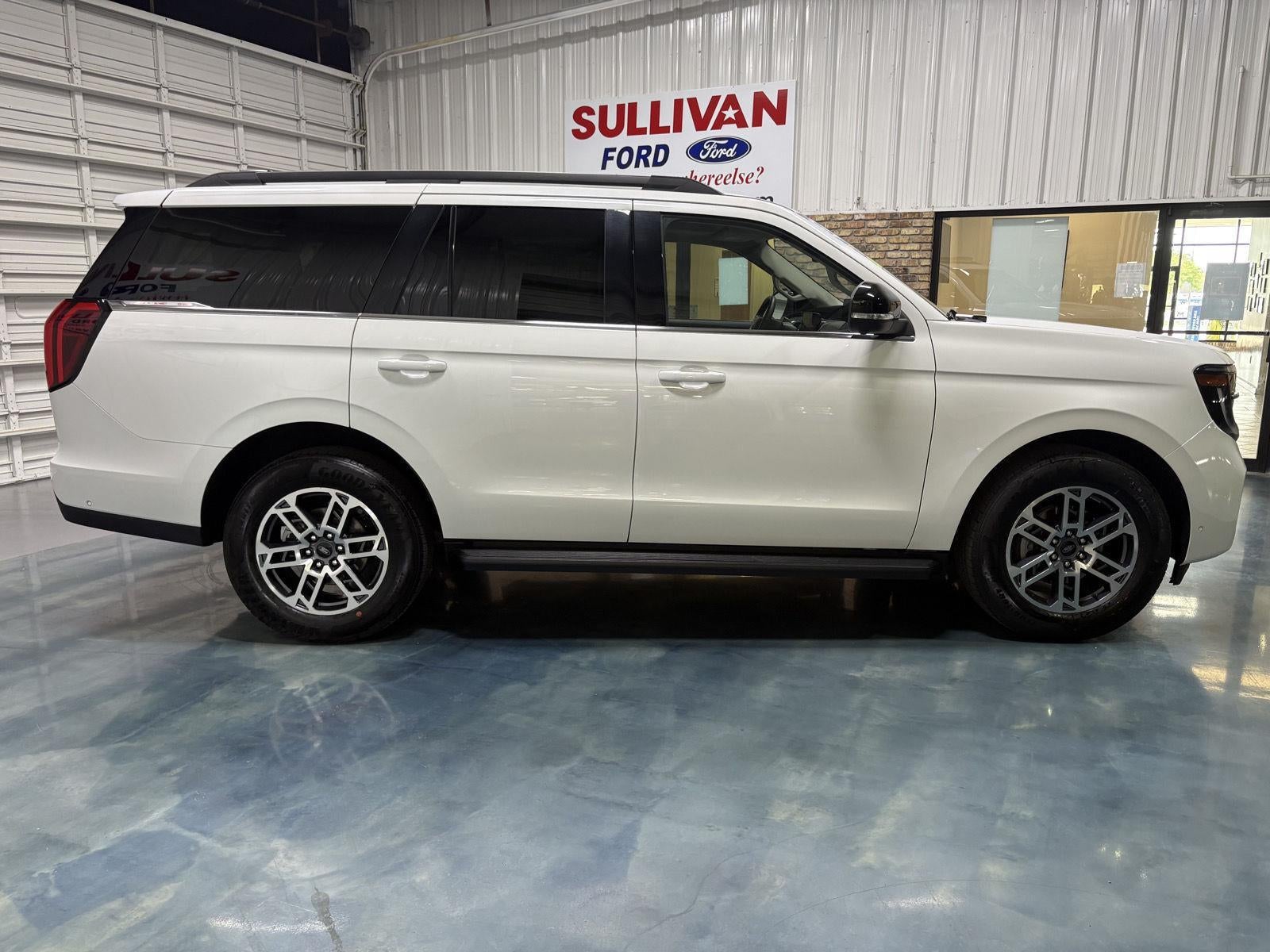 2025 Ford Expedition Active