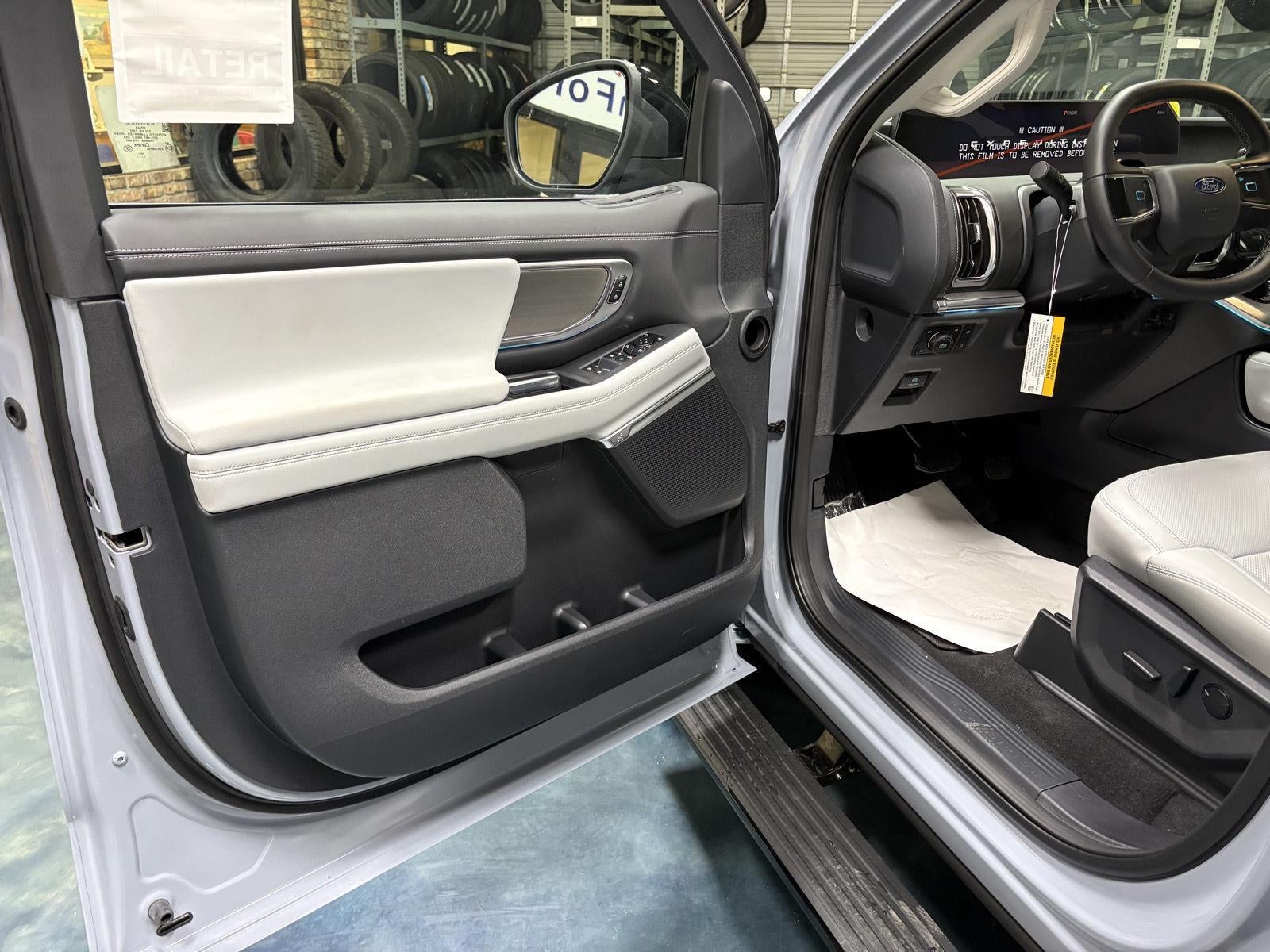 2026 Ford Expedition Platinum®