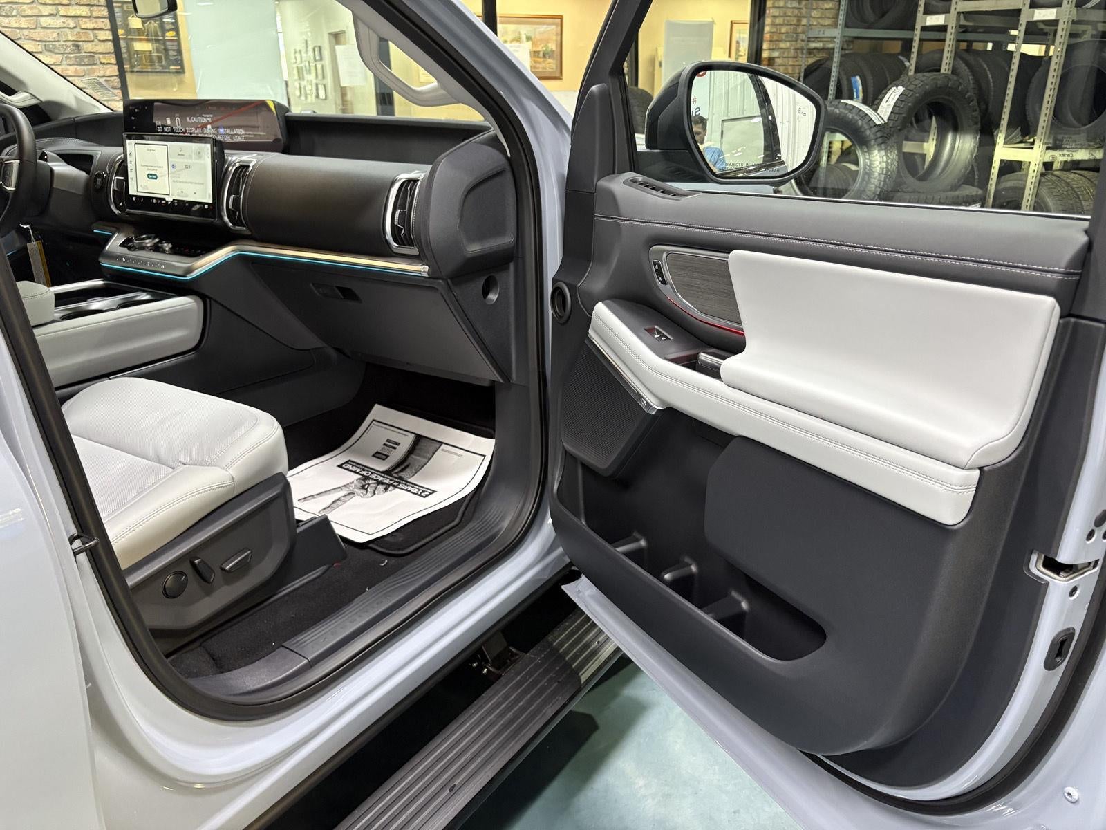 2026 Ford Expedition Platinum®