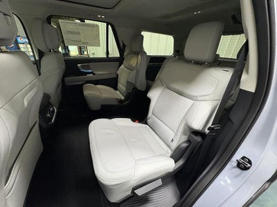 2026 Ford Expedition Platinum®