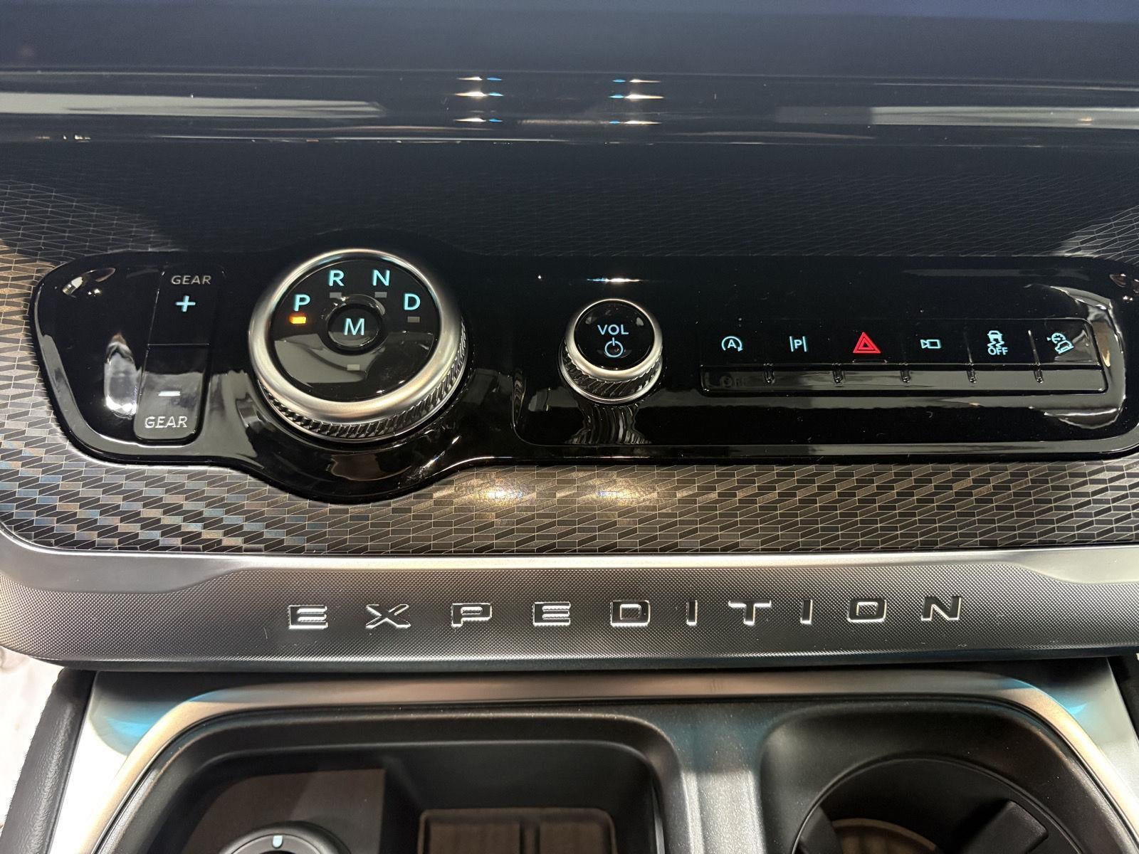 2026 Ford Expedition Platinum®