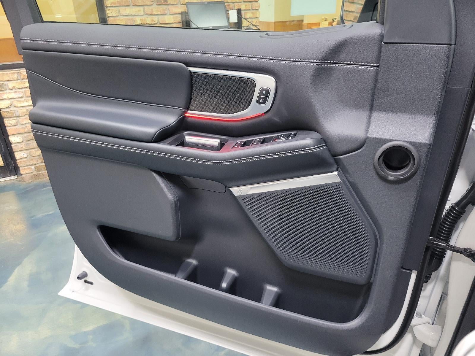 2025 Ford Expedition Platinum®