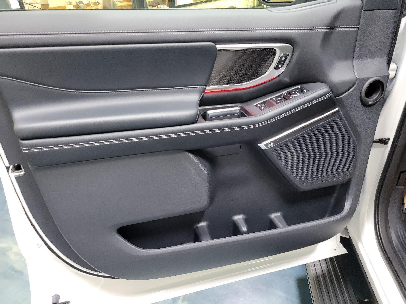 2025 Ford Expedition Platinum®