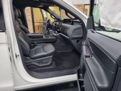 2025 Ford Expedition Platinum®