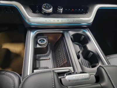 2025 Ford Expedition Platinum®