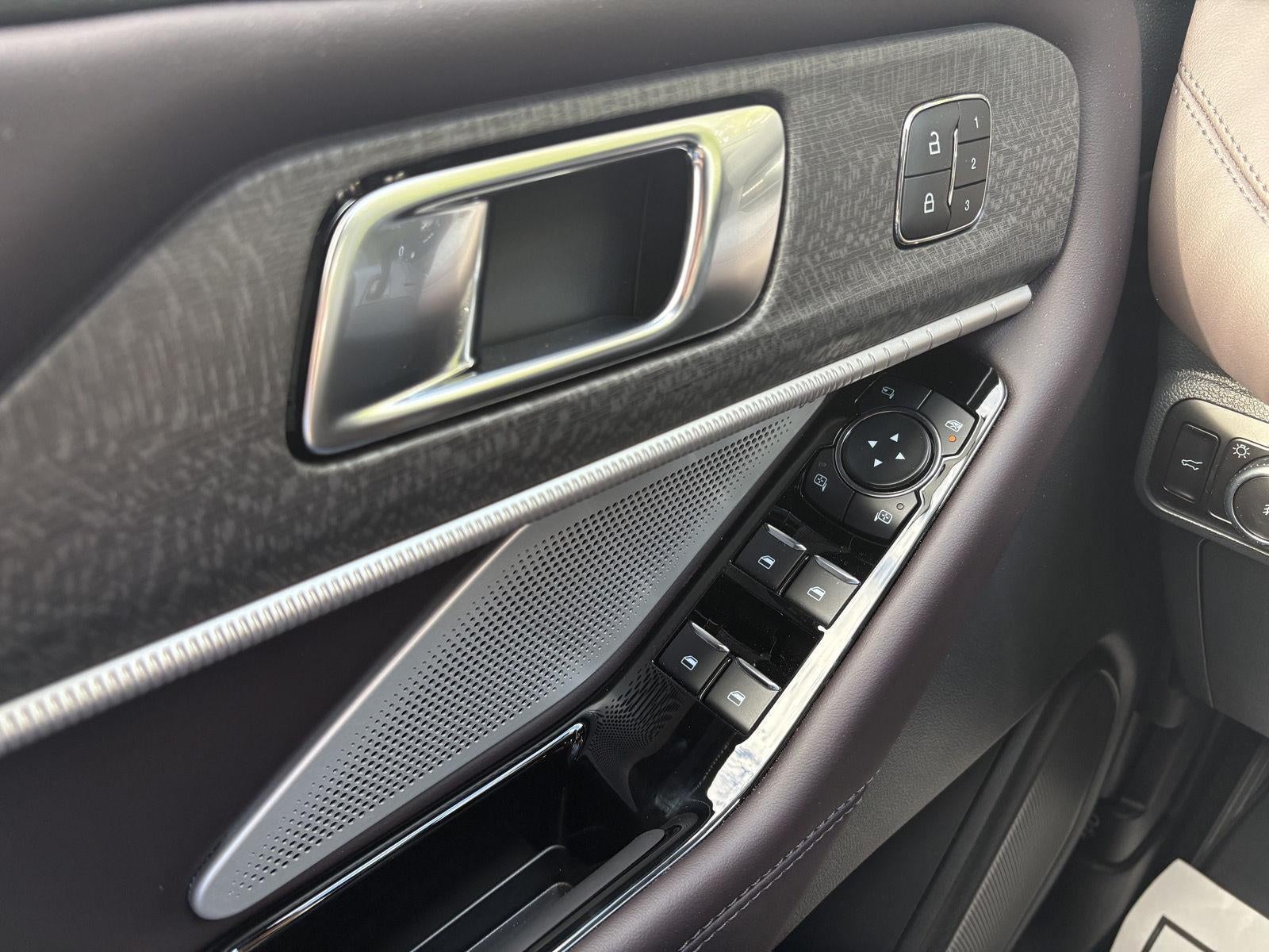 2026 Ford Explorer Platinum™