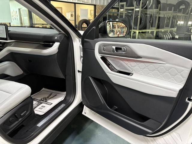 2026 Ford Explorer Platinum™