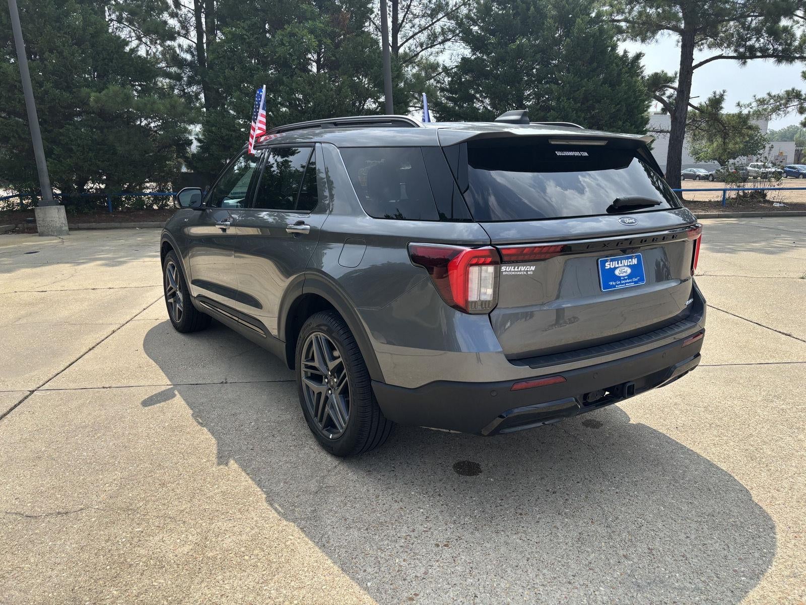 2025 Ford Explorer ST-Line