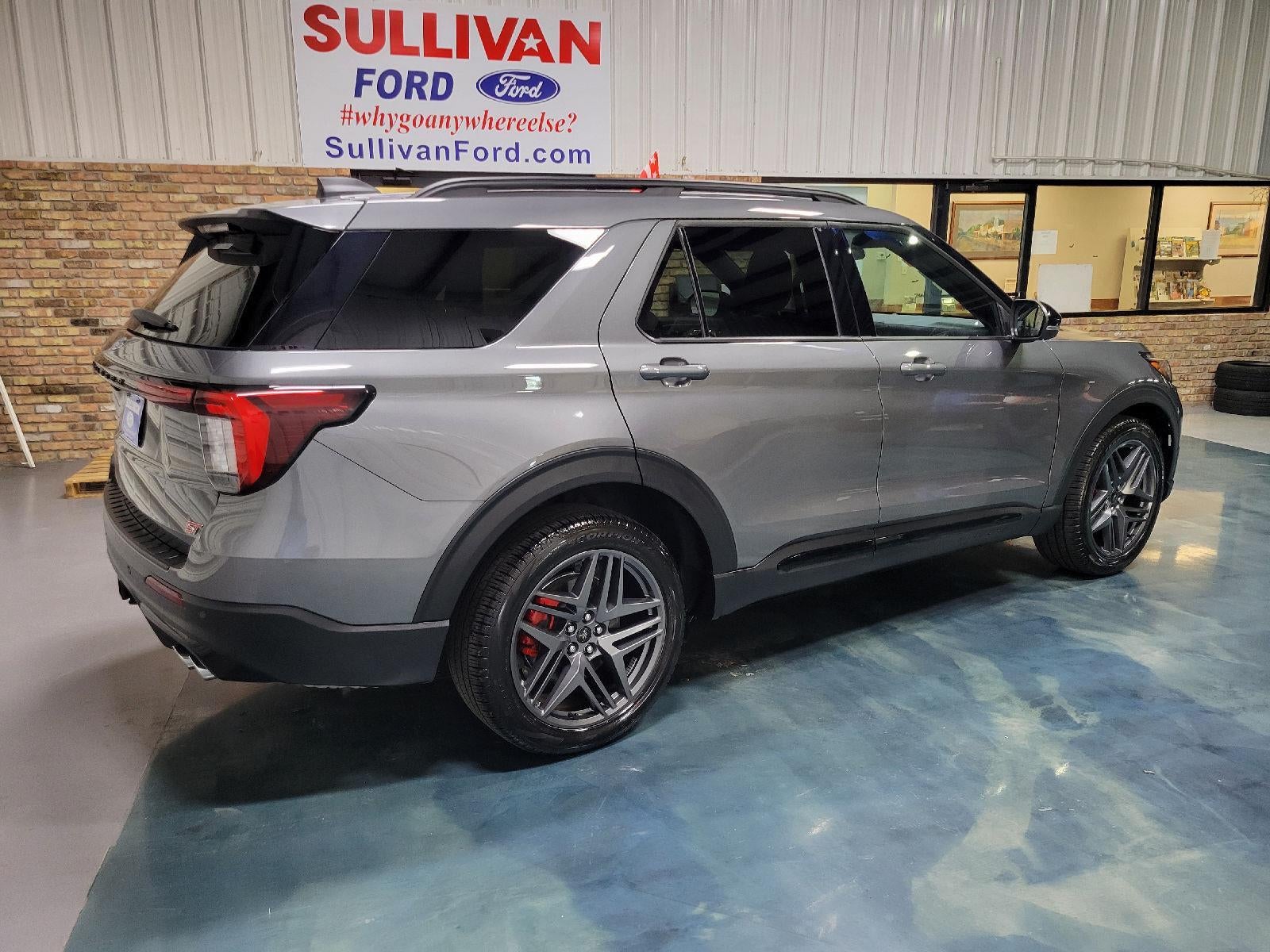 2025 Ford Explorer ST
