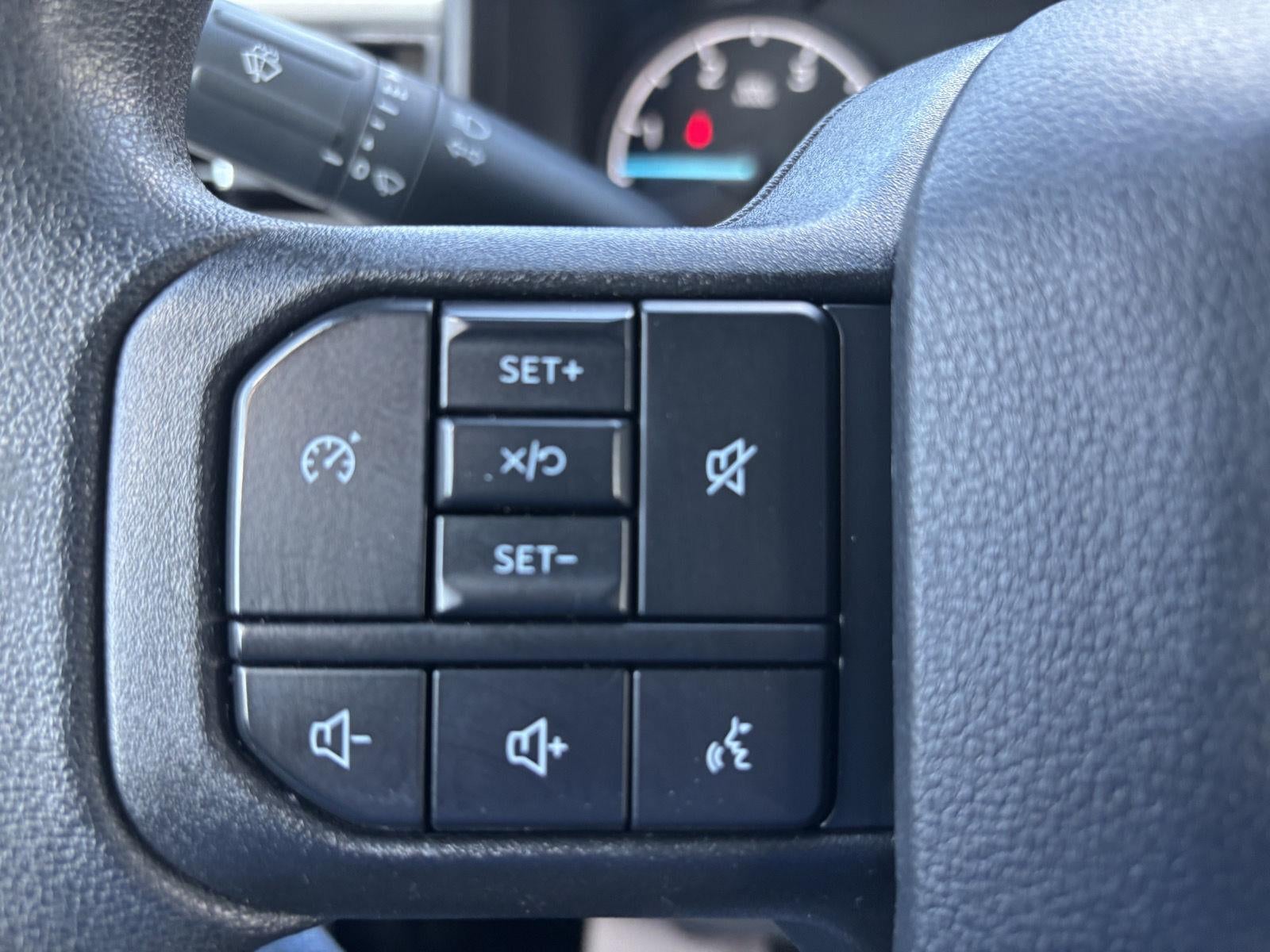 2025 Ford Super Duty F-250 SRW XLT