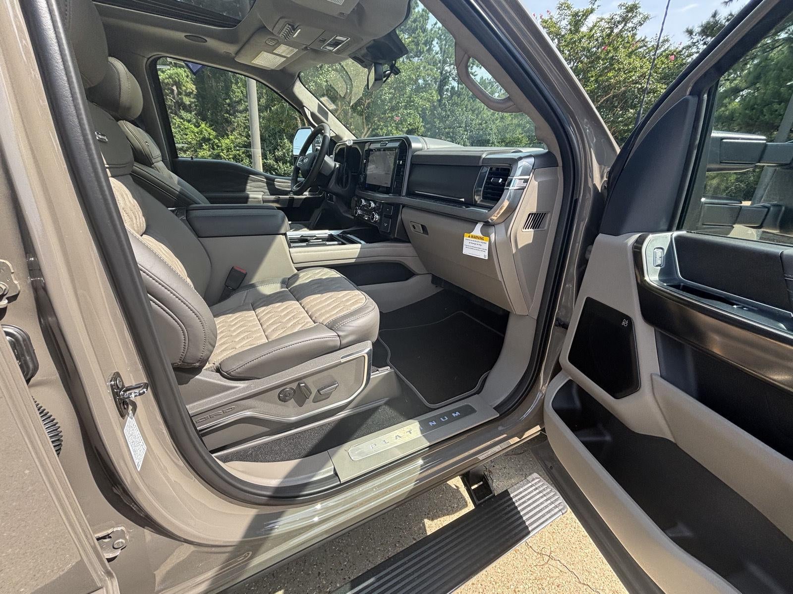2026 Ford Super Duty F-250 SRW F-250® Platinum®