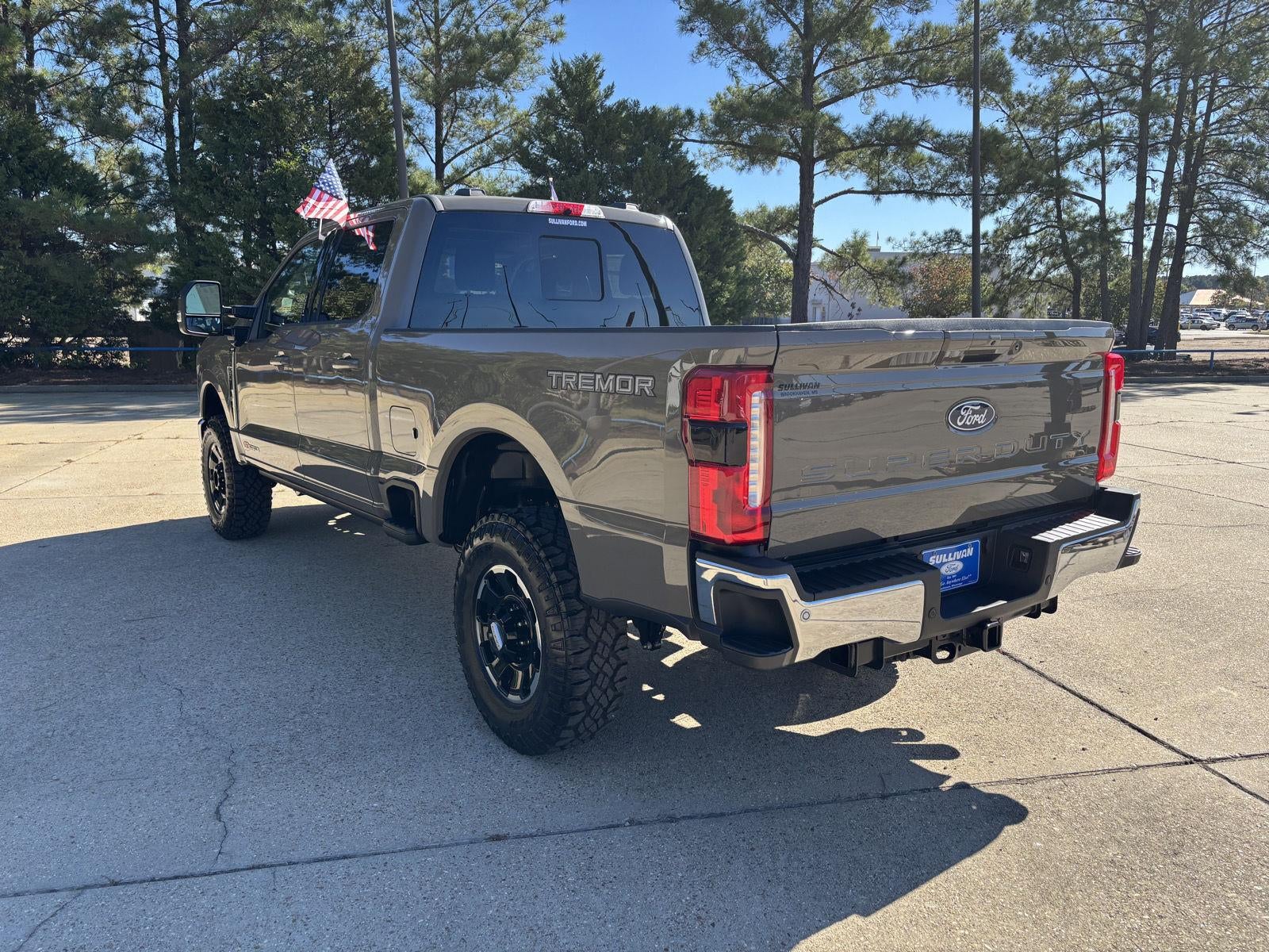 2027 Ford Super Duty F-250 SRW F-250® Lariat®