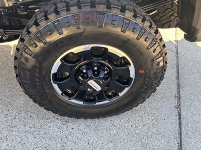 2027 Ford Super Duty F-250 SRW F-250® Lariat®