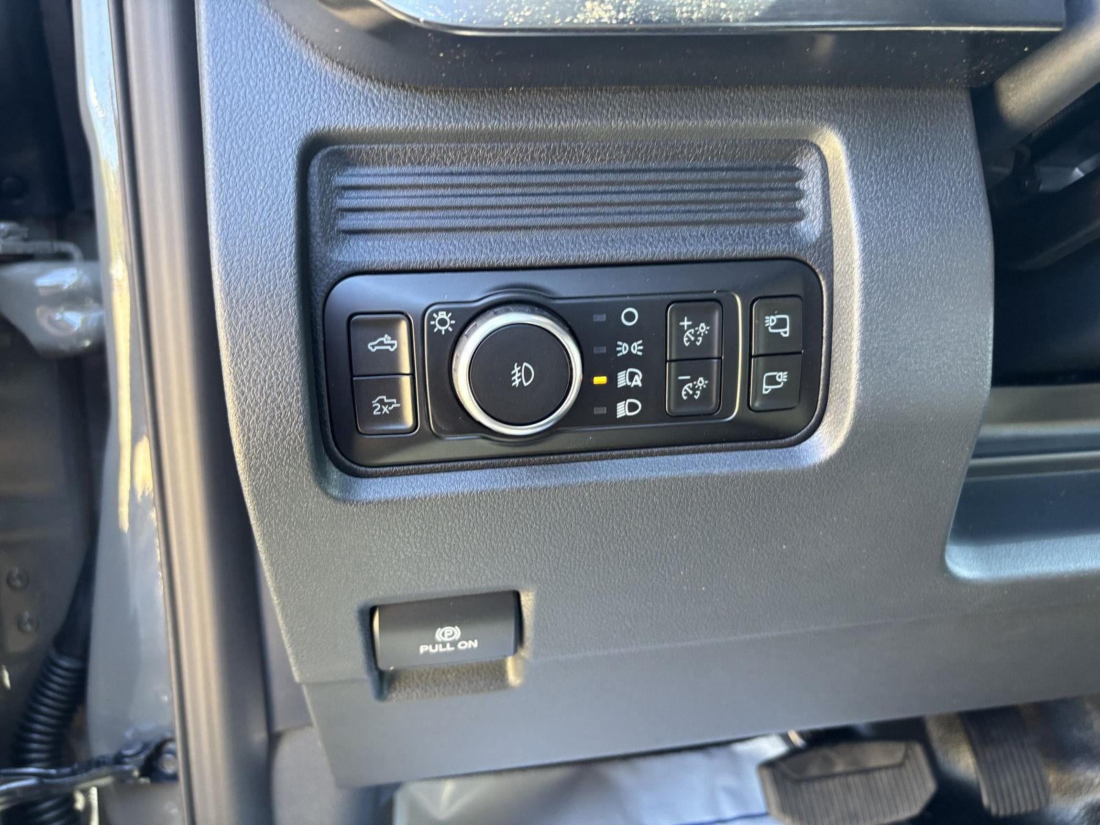 2027 Ford Super Duty F-250 SRW F-250® Lariat®