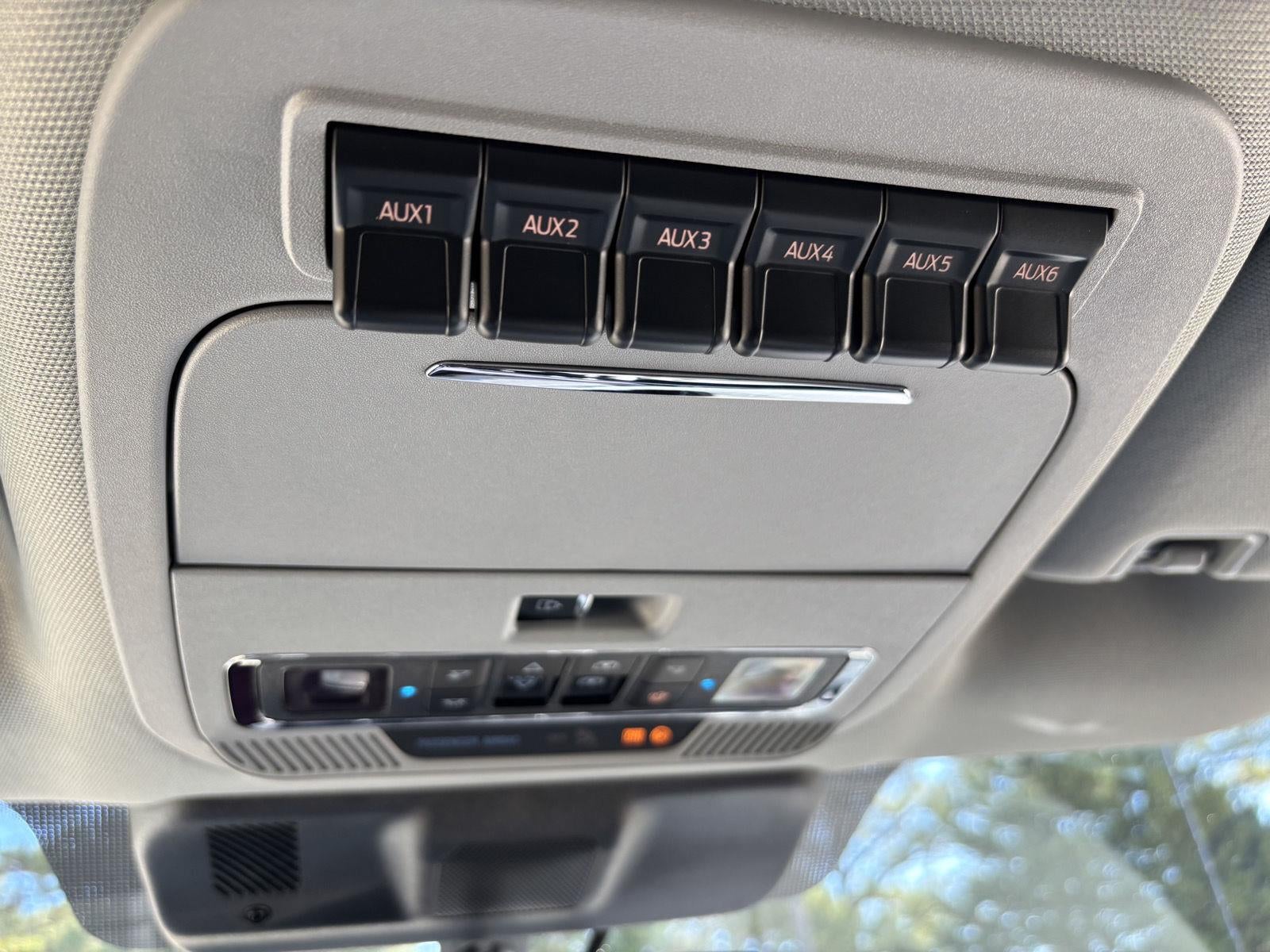 2027 Ford Super Duty F-250 SRW F-250® Lariat®