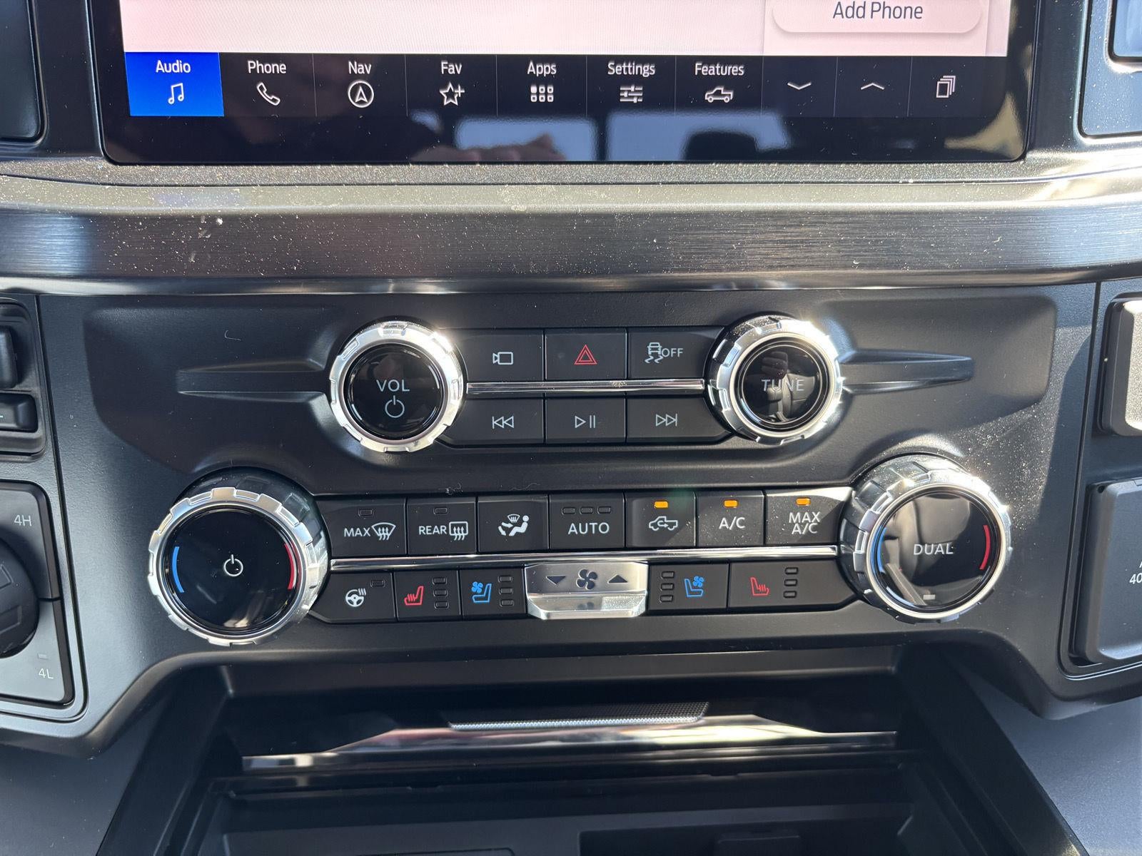 2027 Ford Super Duty F-250 SRW F-250® Lariat®