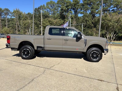 2027 Ford Super Duty F-250 SRW F-250® Lariat®