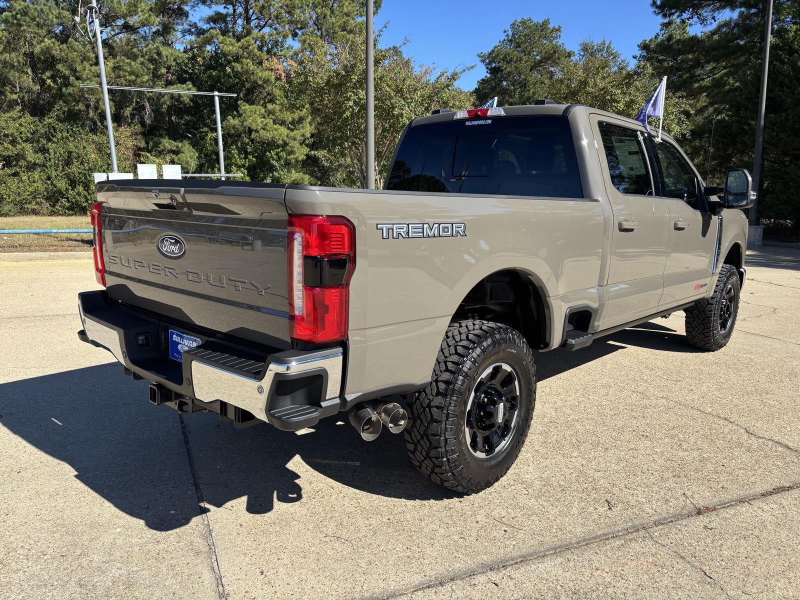 2027 Ford Super Duty F-250 SRW F-250® Lariat®