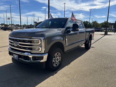 2027 Ford Super Duty F-250 SRW F-250® Lariat®