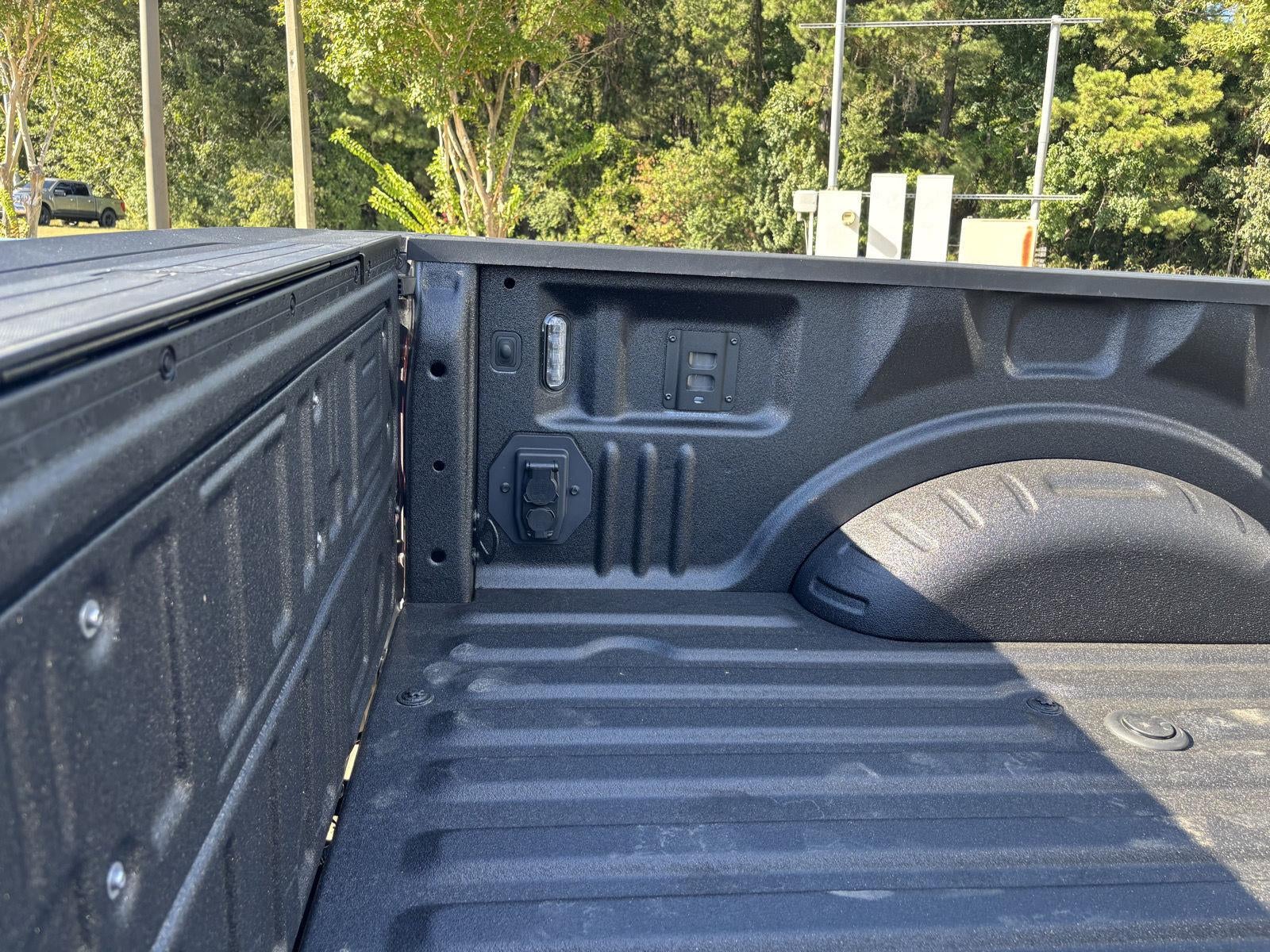 2027 Ford Super Duty F-250 SRW F-250® Lariat®