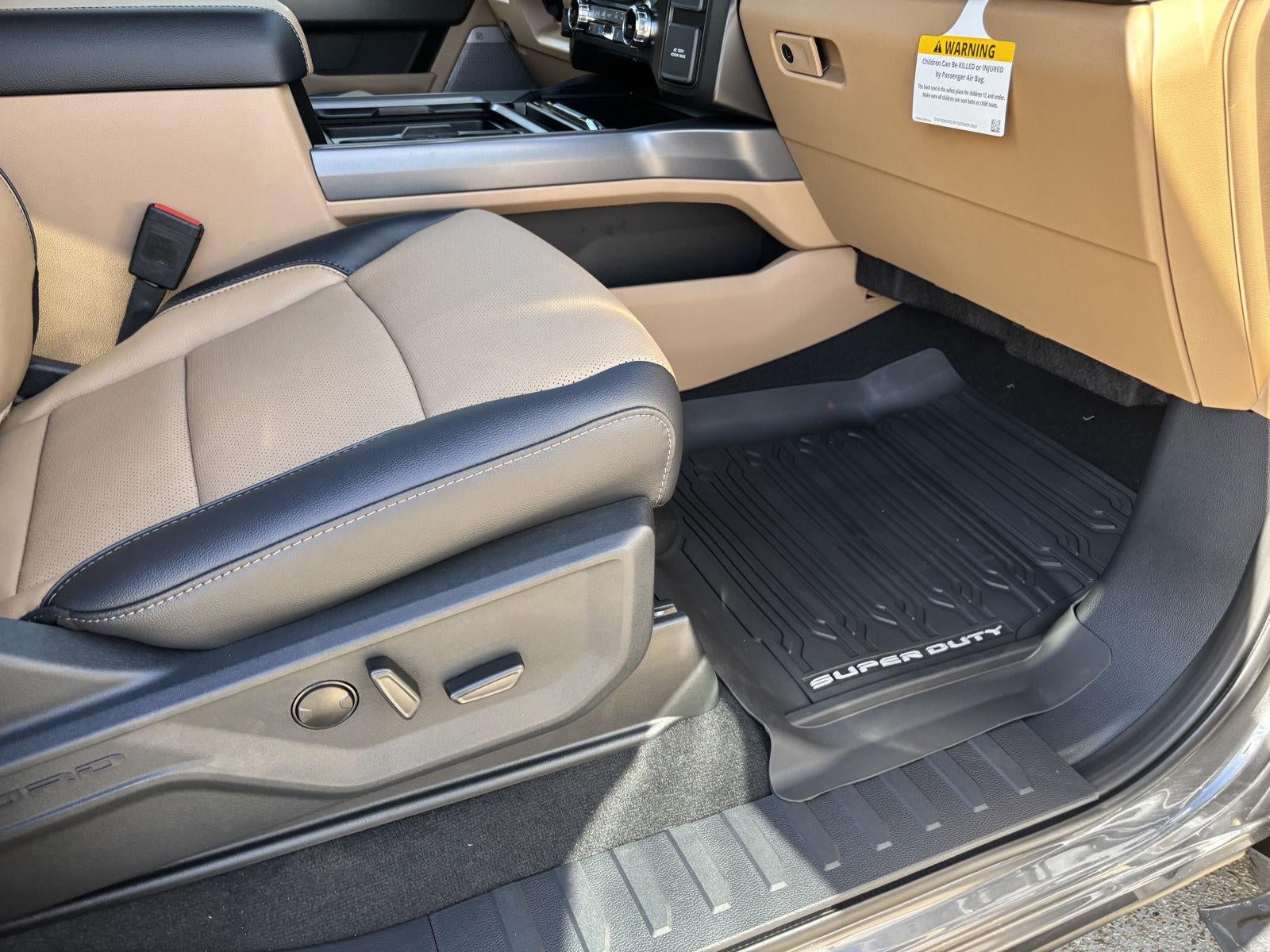 2027 Ford Super Duty F-250 SRW F-250® Lariat®
