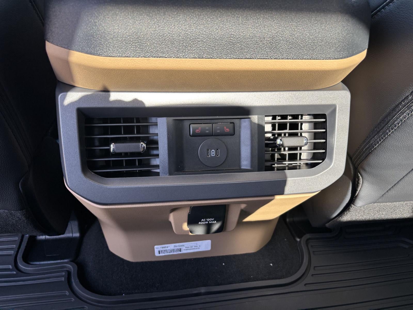2027 Ford Super Duty F-250 SRW F-250® Lariat®