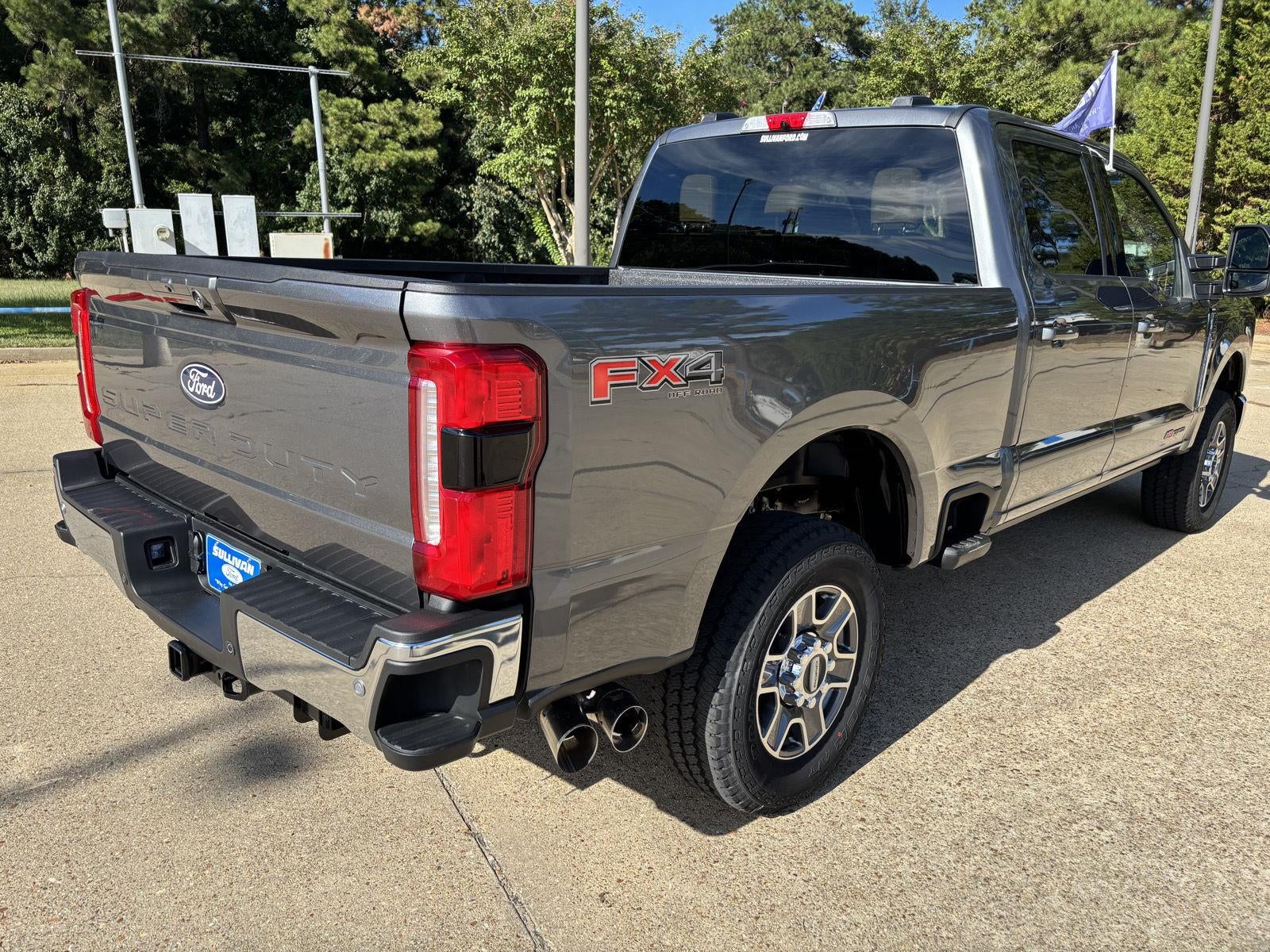 2027 Ford Super Duty F-250 SRW F-250® Lariat®