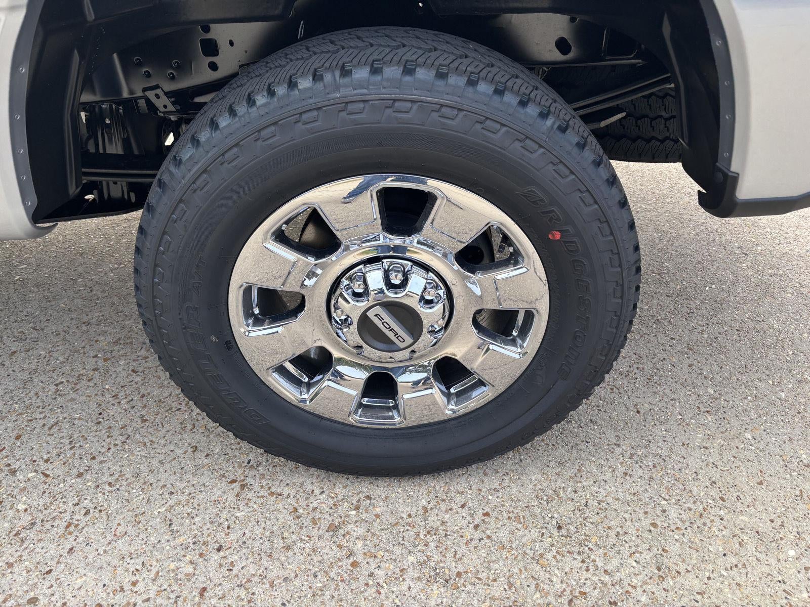 2027 Ford Super Duty F-250 SRW F-250® Lariat®