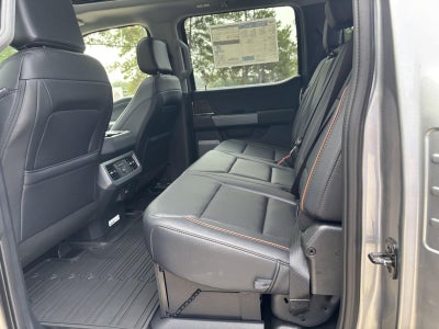 2027 Ford Super Duty F-250 SRW F-250® Lariat®