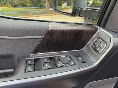 2027 Ford Super Duty F-250 SRW F-250® Lariat®